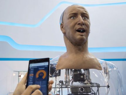 رباتیک-ربات شبه انسان